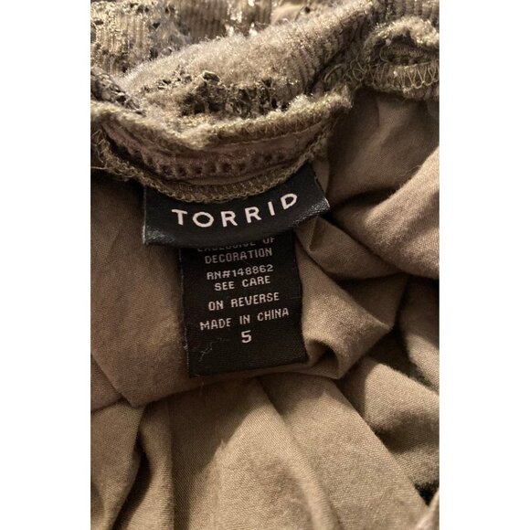 Torrid Olive green Sleeveless cotton lace Blouse Size 5 Size 28 keyhole - Picture 6 of 7